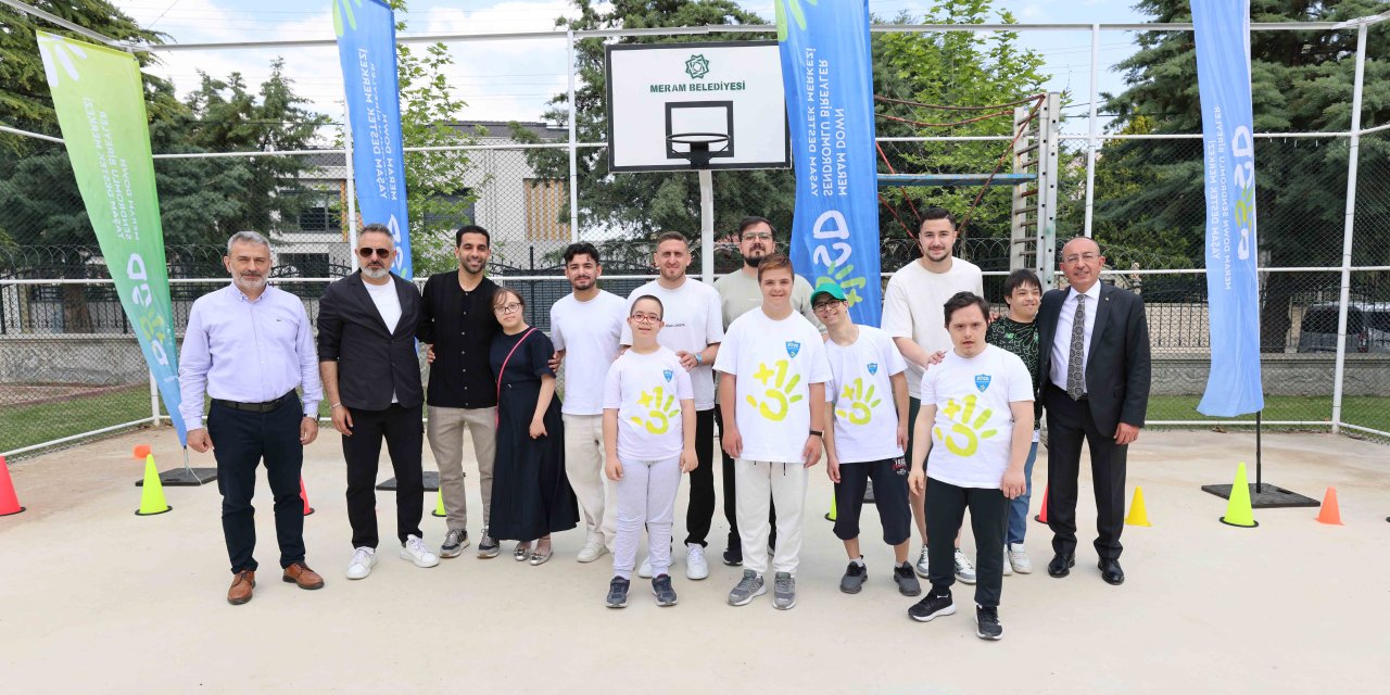 Konyaspor’un yıldızlarından yüreklere dokunan ‘özel’ ziyaret