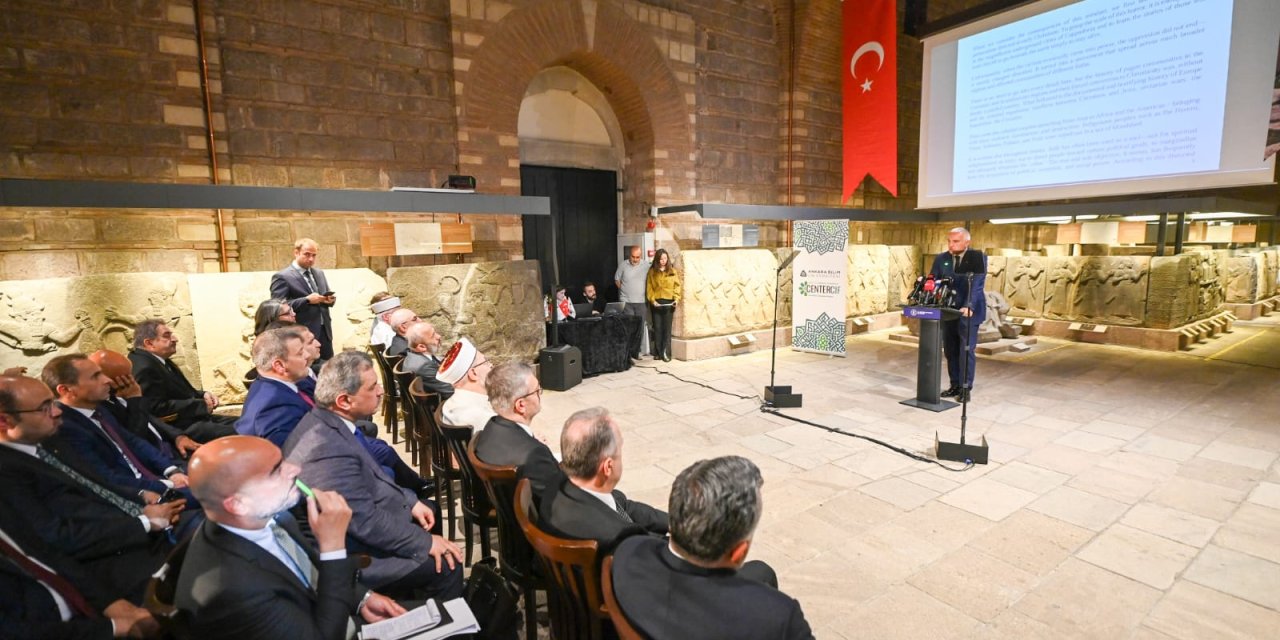 Türkiye'nin 'İlk İslamofobi İle Mücadele Merkezi' açıldı