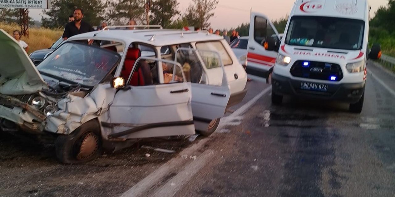 Osmaniye'de 4 otomobil zincirleme kazaya karıştı; 1 ölü, 6 yaralı
