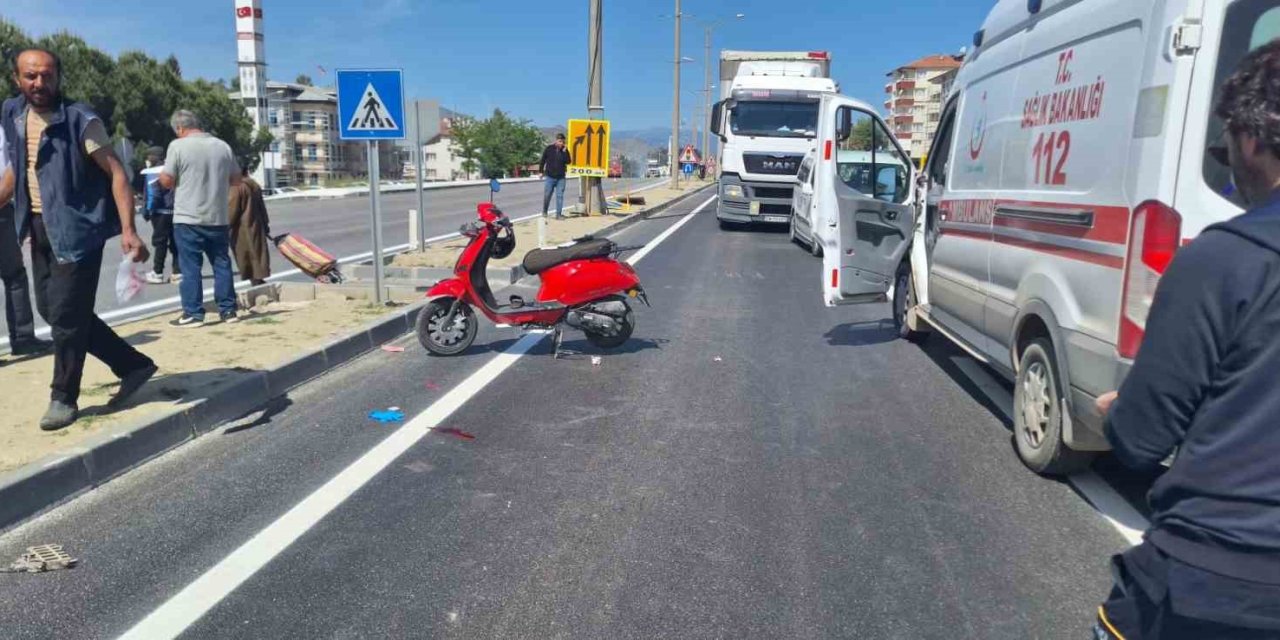 Feci kazada ağır yaralanan motosiklet sürücüsü yaşam savaşına yenik düştü