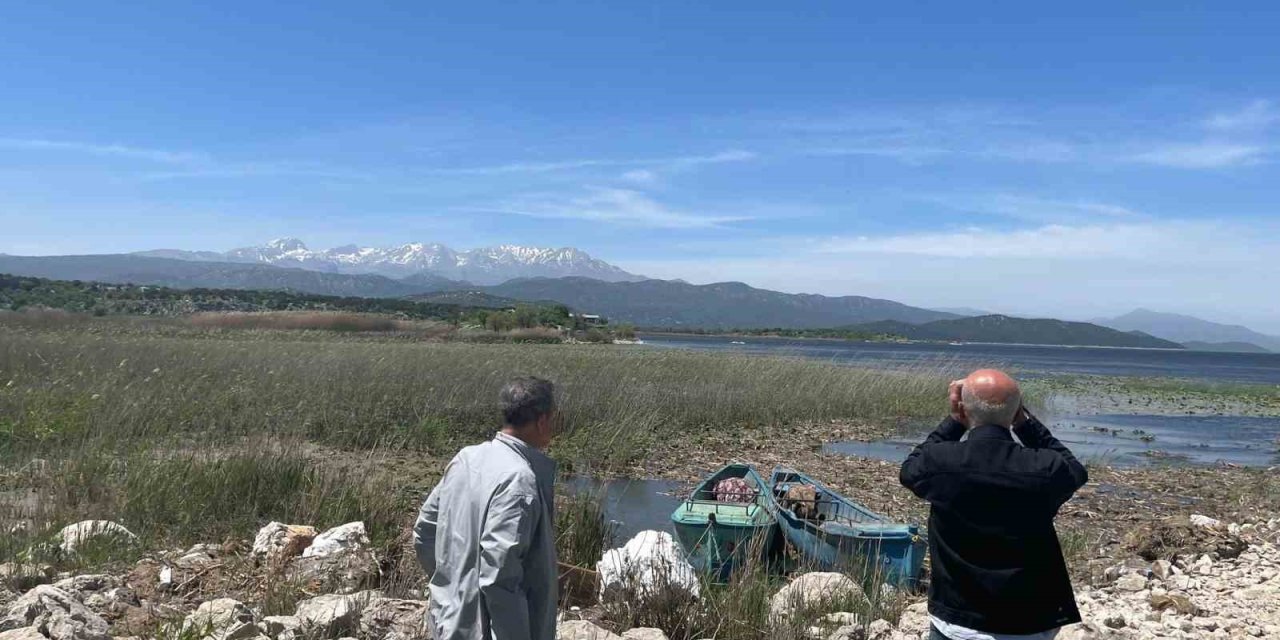 Beyşehir Gölünde metrelerce ağ ele geçirildi