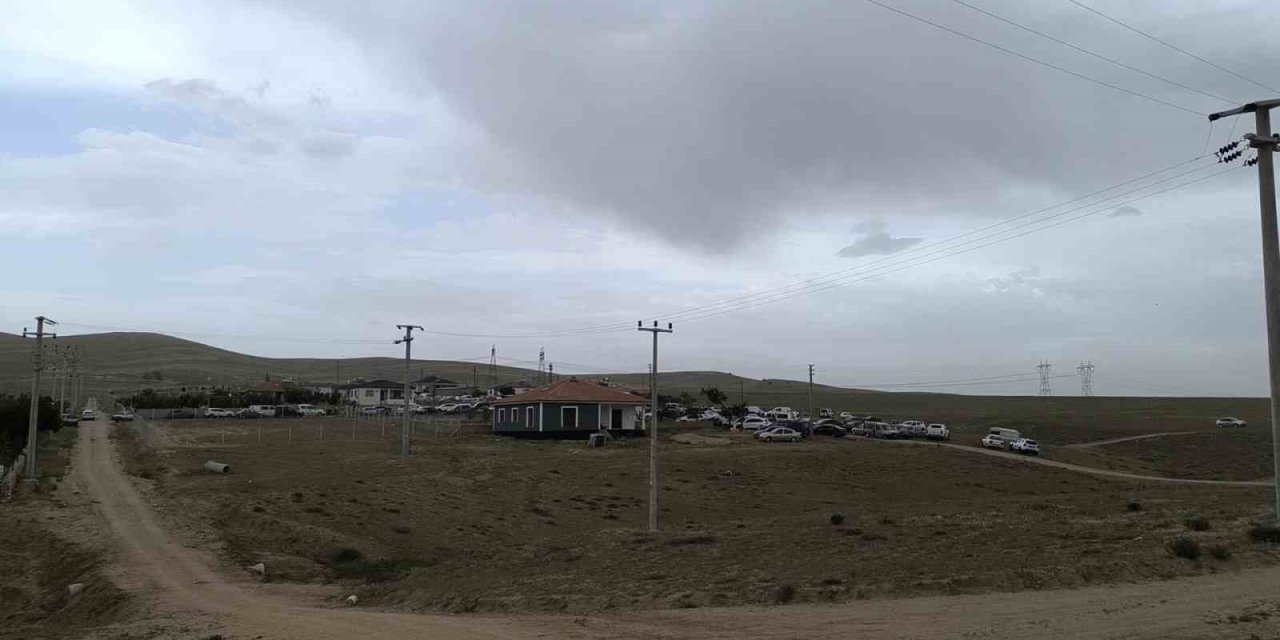 Baraj gölünde boğulan genç toprağa verildi