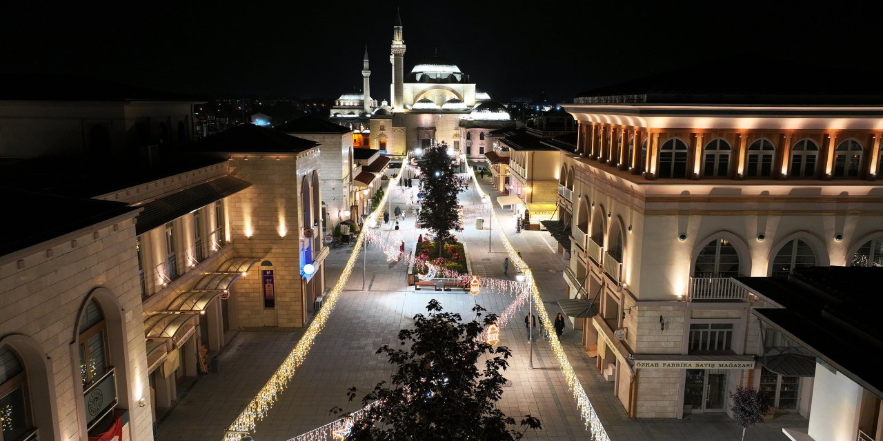 Konya şehir merkezi ışıl ışıl