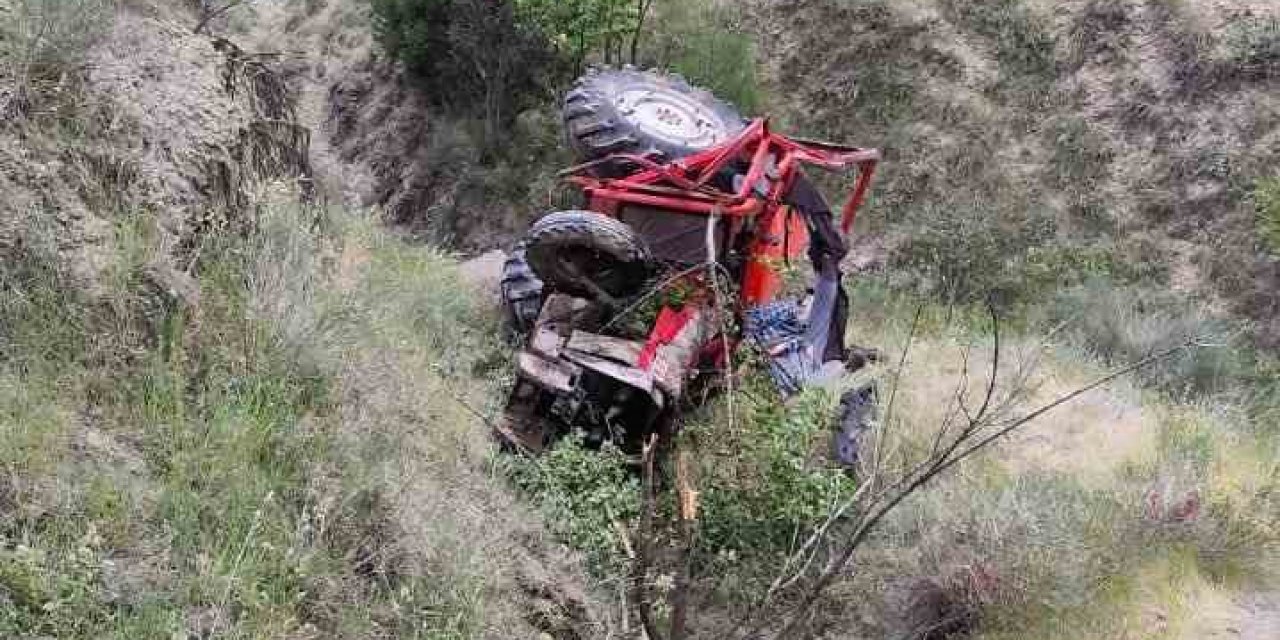 Şarampole devrilen traktörün altında kalan sürücü hayatını kaybetti
