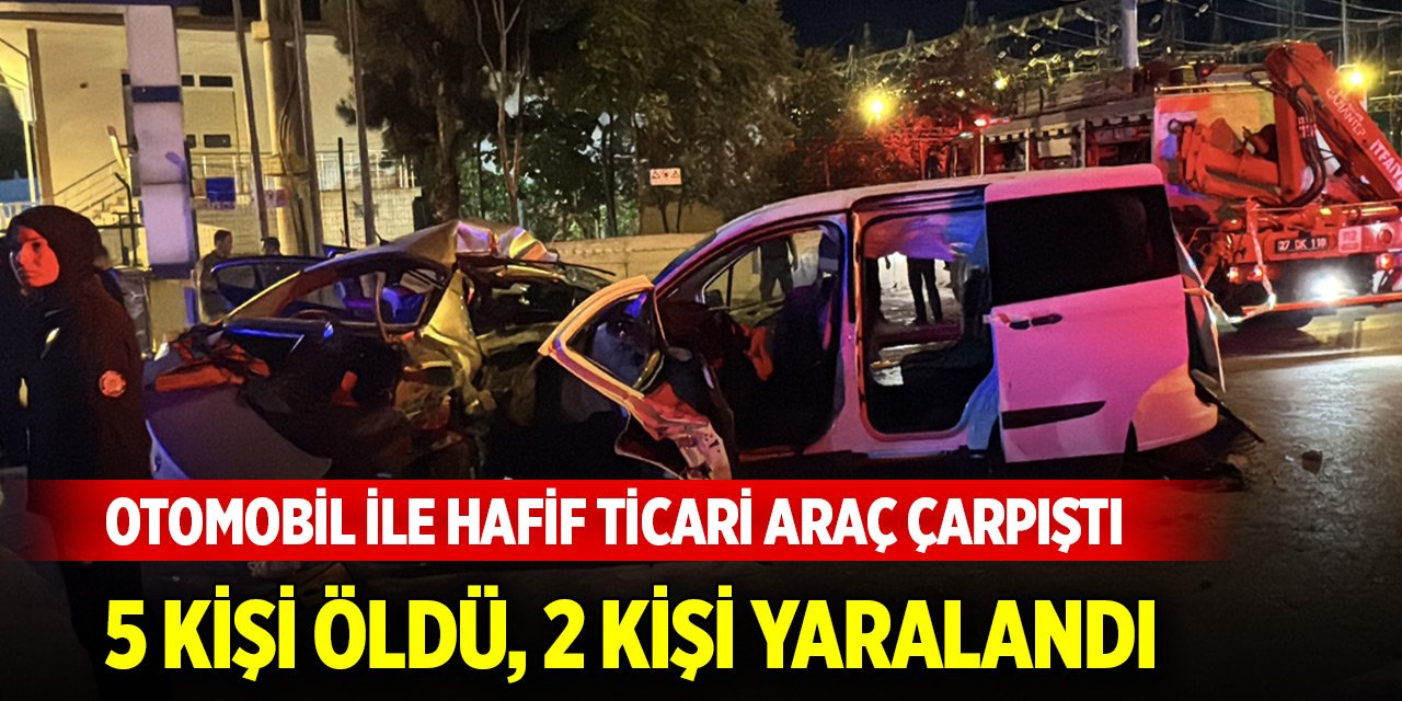 Otomobil ile hafif ticari araç çarpıştı, 5 kişi öldü, 2 kişi yaralandı