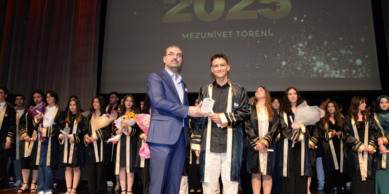 Hüma okullarında mezuniyet coşkusu