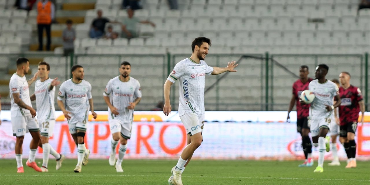 Kartlar sıfırlandı, Konyaspor'da 1 oyuncu kaldı!