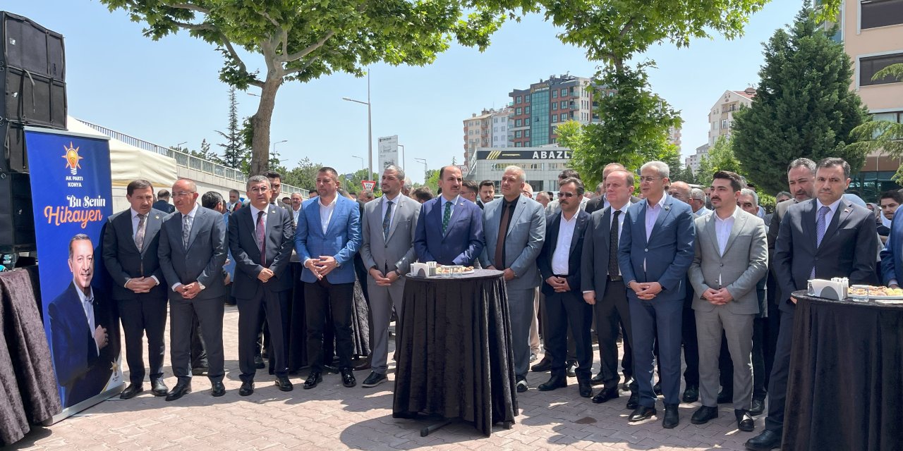 AK Parti Konya’da bayramlaşıldı