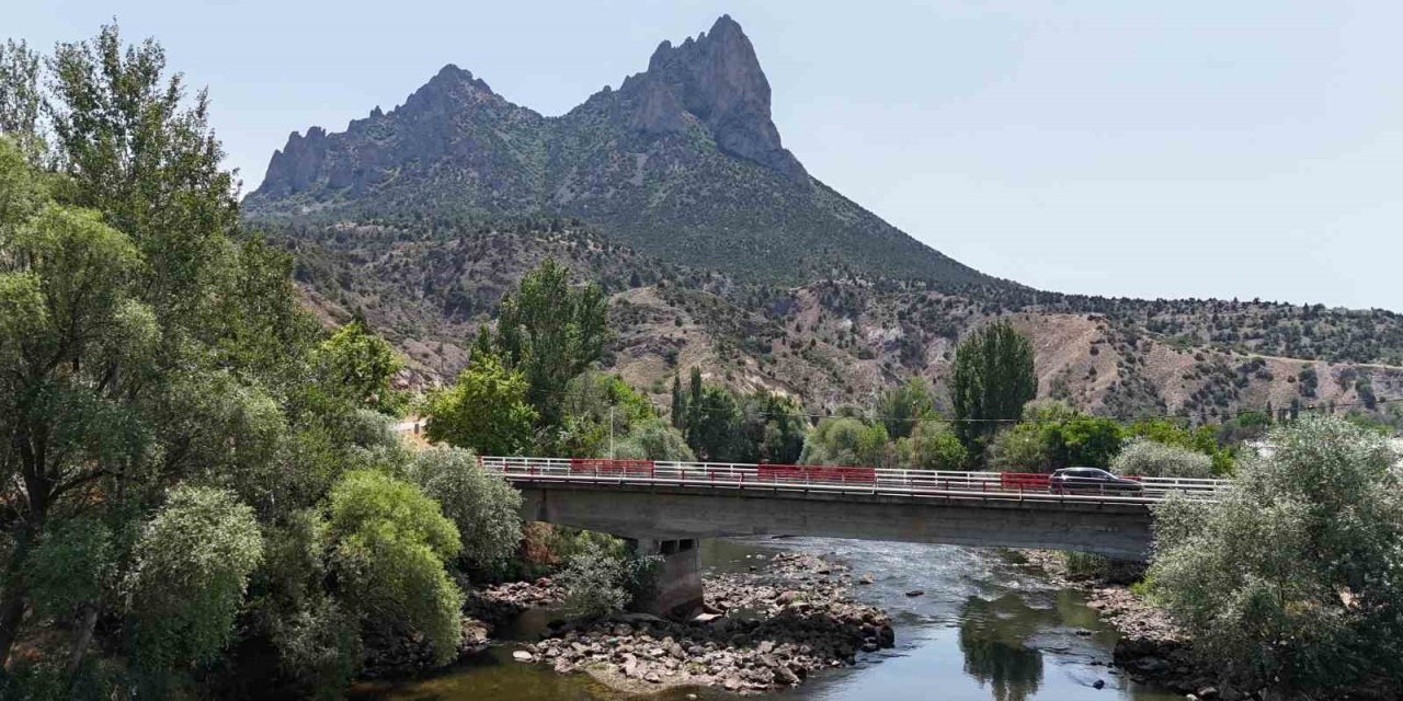 Türkiye’nin en sıcak yeri seçilen ilçe... Sıcaklık 43 dereceyi buldu