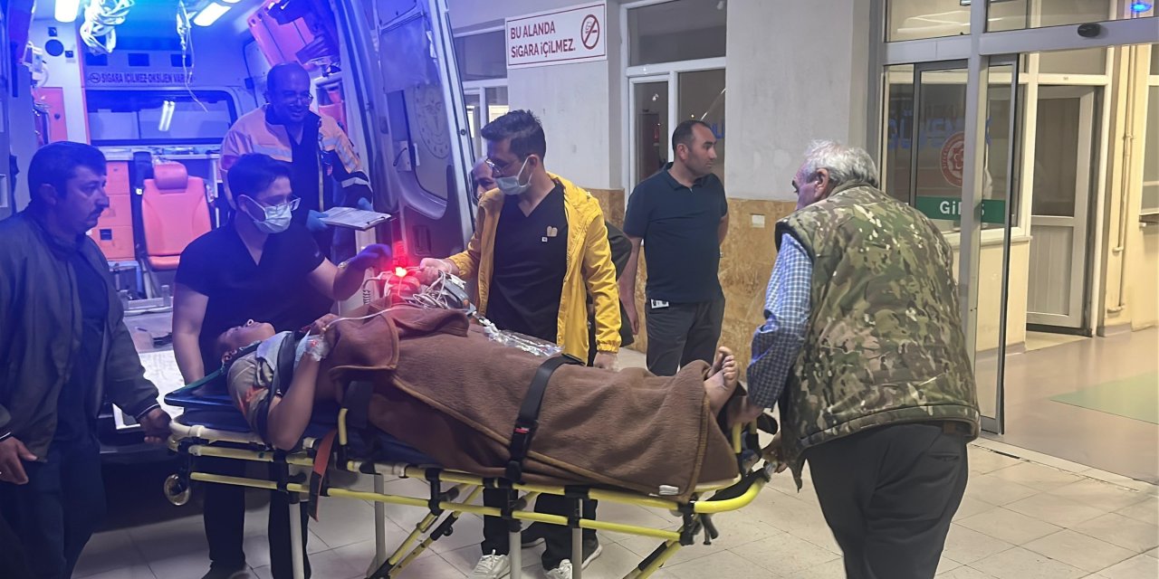 Eski muhtar arazi tartışmasında kardeşini öldürüp, oğlu ve diğer kardeşini yaraladı