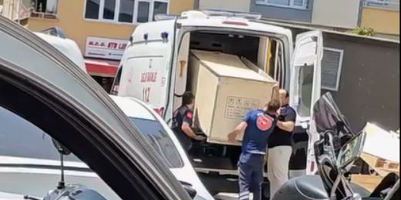 Ambulansa dolap yüklediler