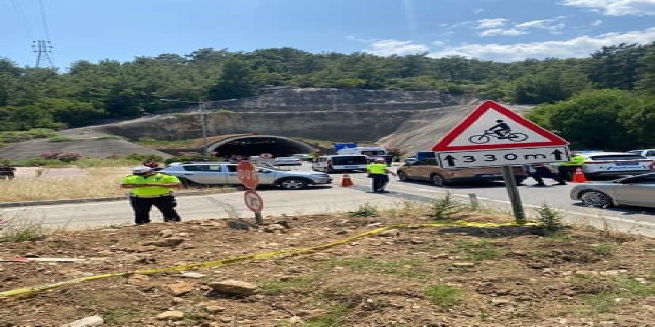 Antalya yolunda feci kaza: 2 ölü, 4 yaralı