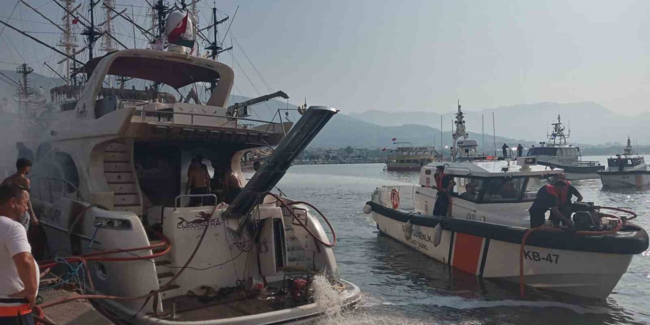 Lüks yat alev alev yandı