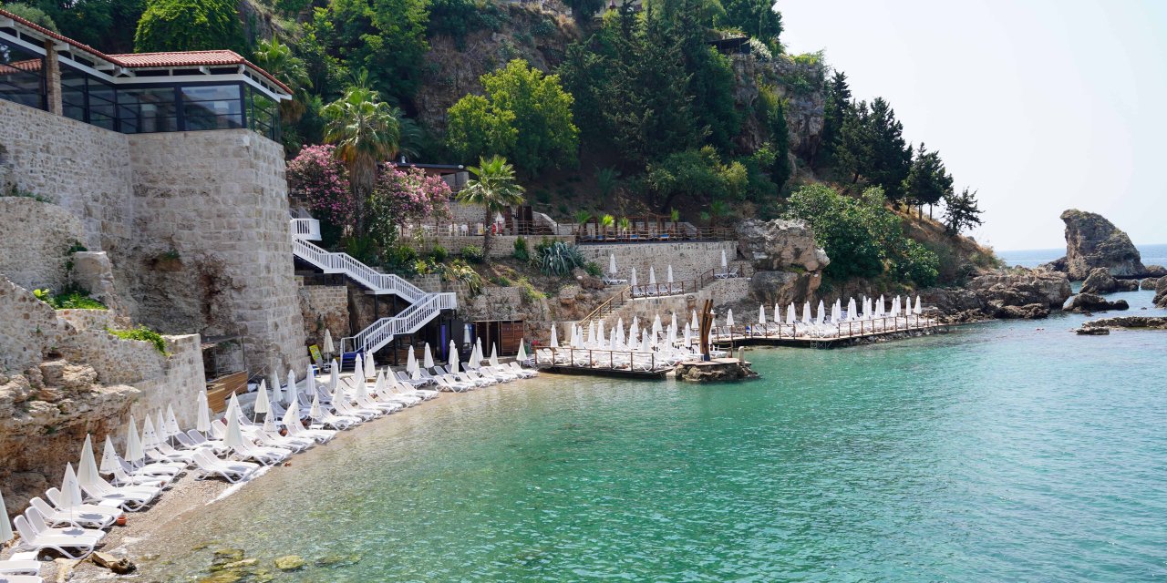 Bin liralık şezlong ücreti bakın ne oldu!