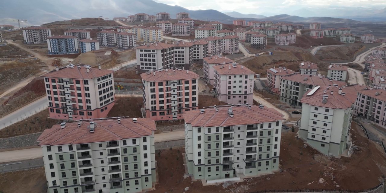 Bakan Kurum, Malatya'da tamamlanan konutların görüntülerini paylaştı