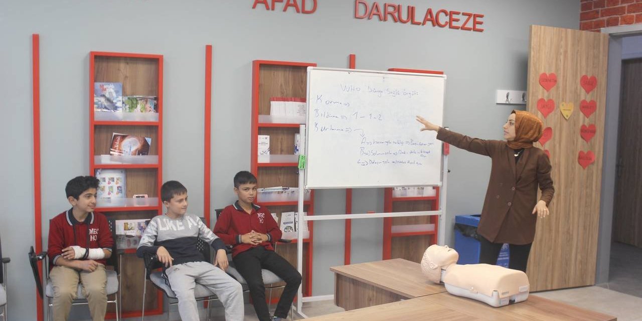 Gelişim ve Teknoloji Akademisi Türkiye'ye örnek oluyor