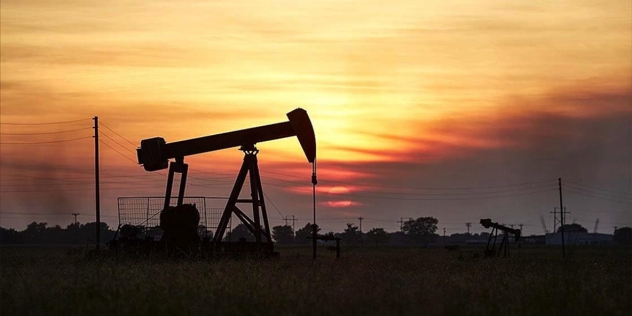 İsrail, İran'a saldırdı! Petrol fiyatları yüzde 7'den fazla yükseldi