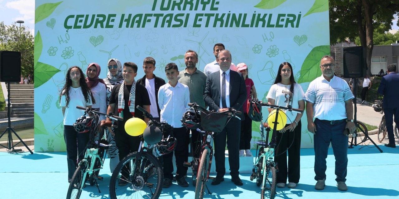 Konya'da öğrenciler yarıştı! dereceye girenler ödülü kaptı