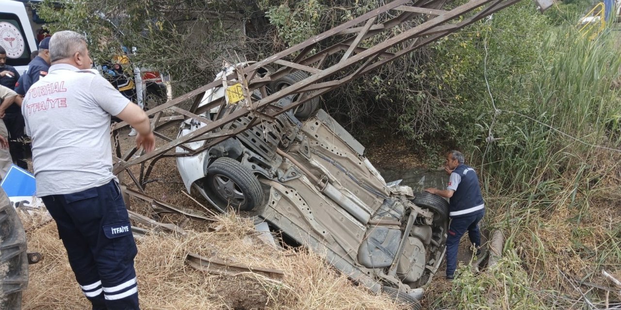 Trafik kazasında kadın sürücü yaşamını yitirdi