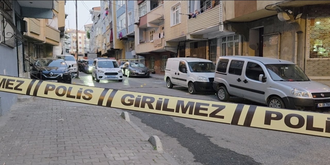 Markete silahlı saldırı; önünden geçen çocuklar son anda kurtuldu