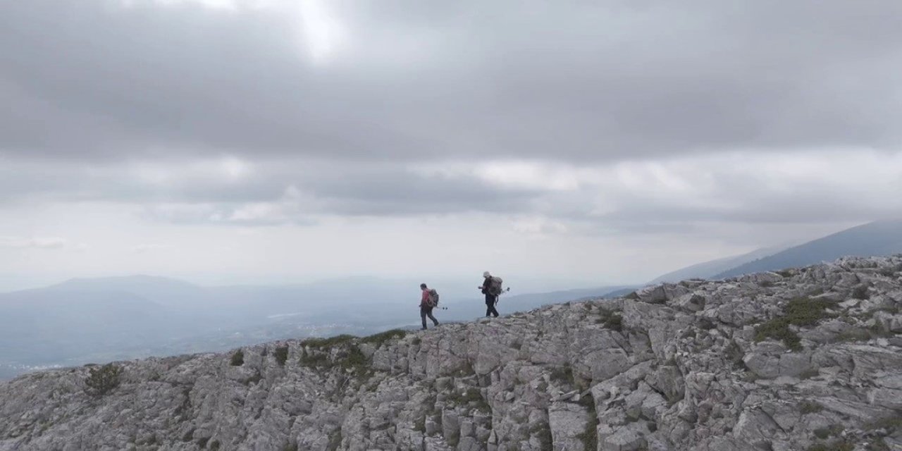 Haziran ortasında karda yürüdüler