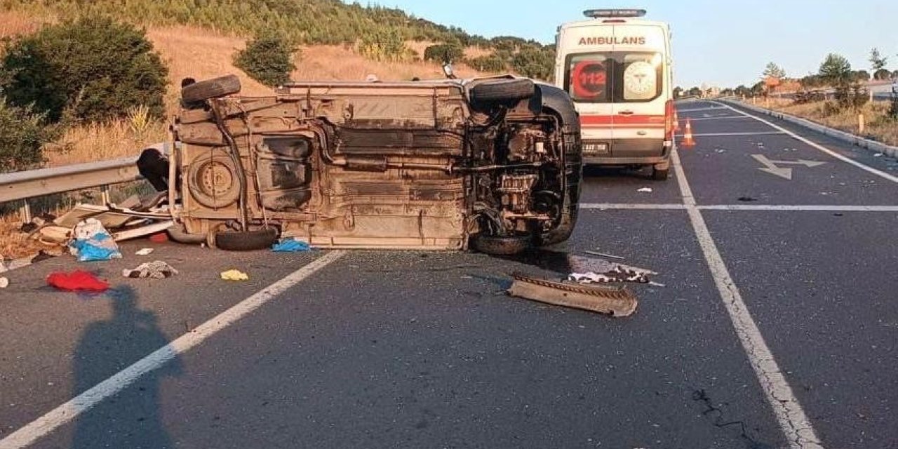 Araç devrildi: 1 ölü, 4 yaralı