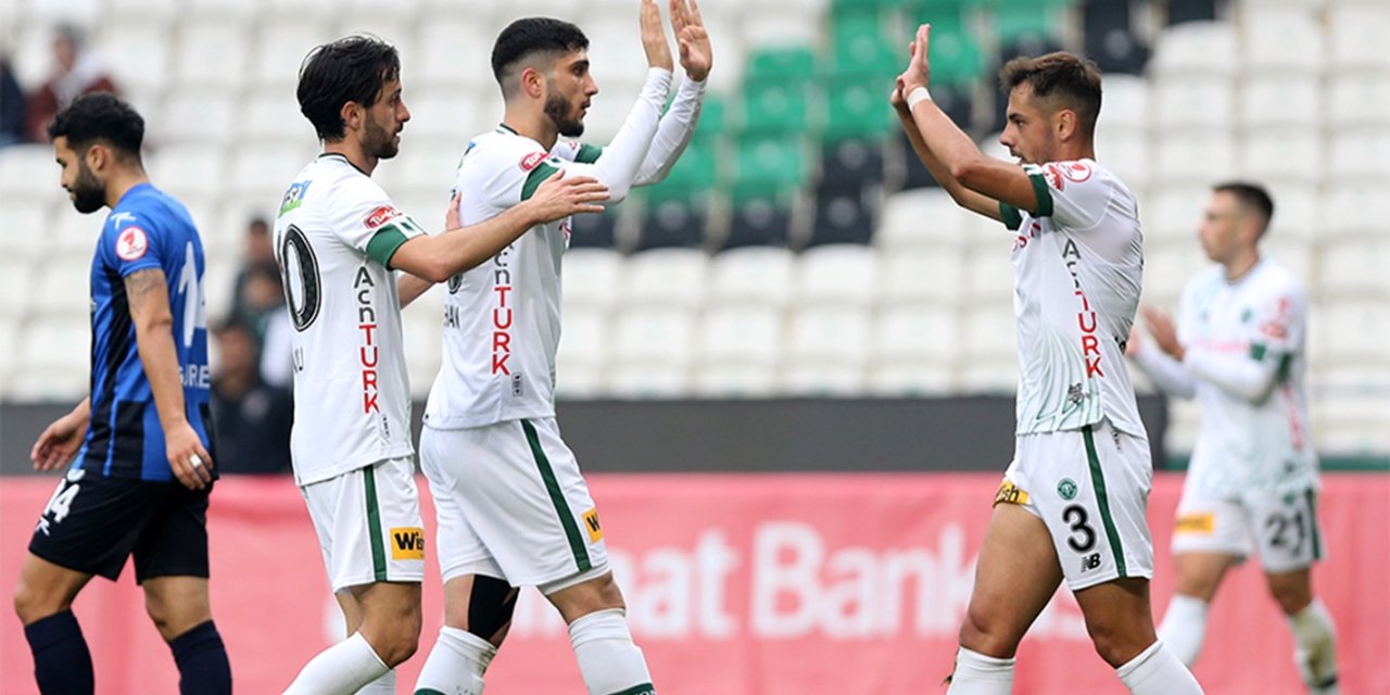 Konyasporlu Emrehan'a Timsah kancası!