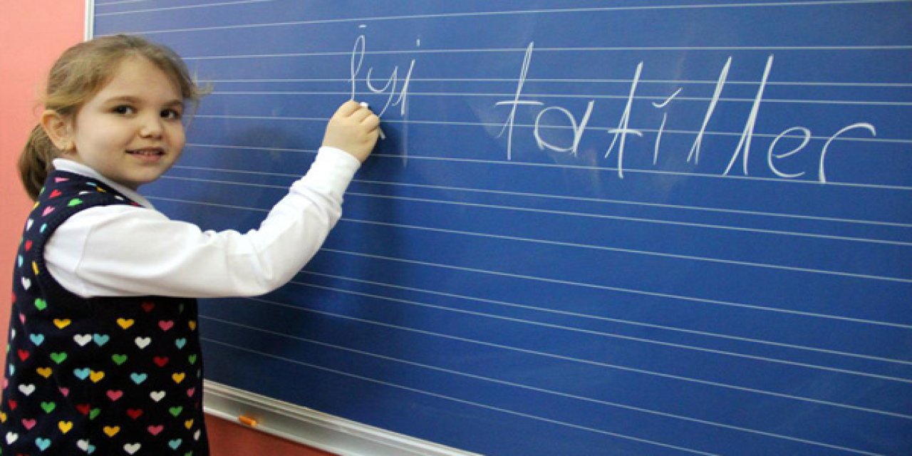 Yaz tatili başlıyor... Okullarda son ders zili çalacak!