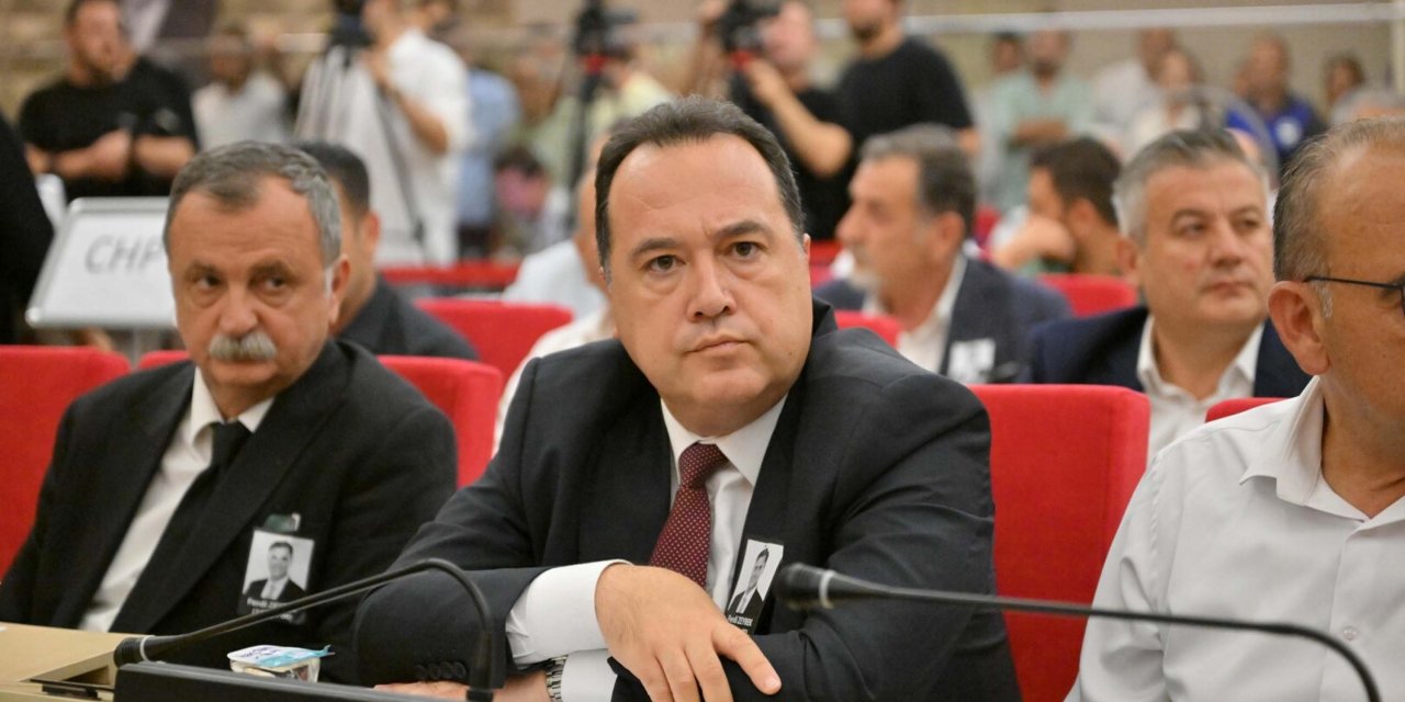 Son Dakika! Manisa Büyükşehir Belediyesi'nin yeni başkanı Besim Dutlulu oldu