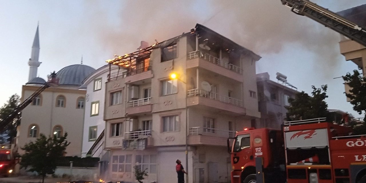 Mangal ateşi evi yaktı