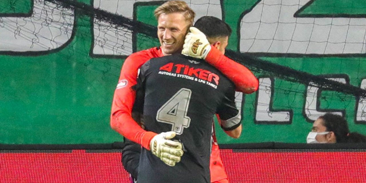 Konyaspor'dan ayrılan Slowik'in yeni adresi!