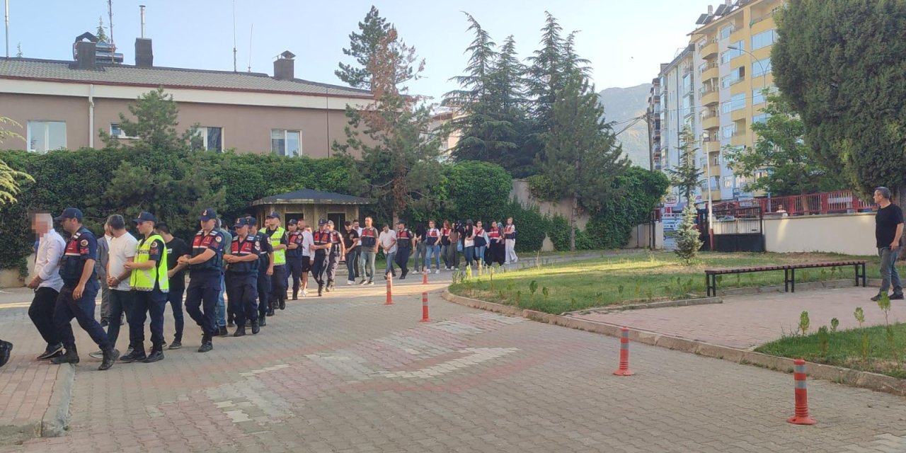 Konya merkezli 10 ilde telefon dolandırıcılğı operasyonu! Tutuklandılar