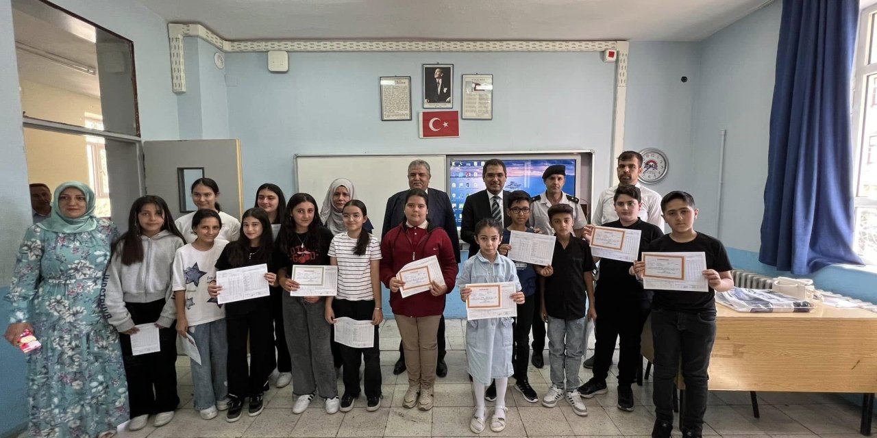 Bozkır’da 4 bin 355 öğrenci karnesini aldı