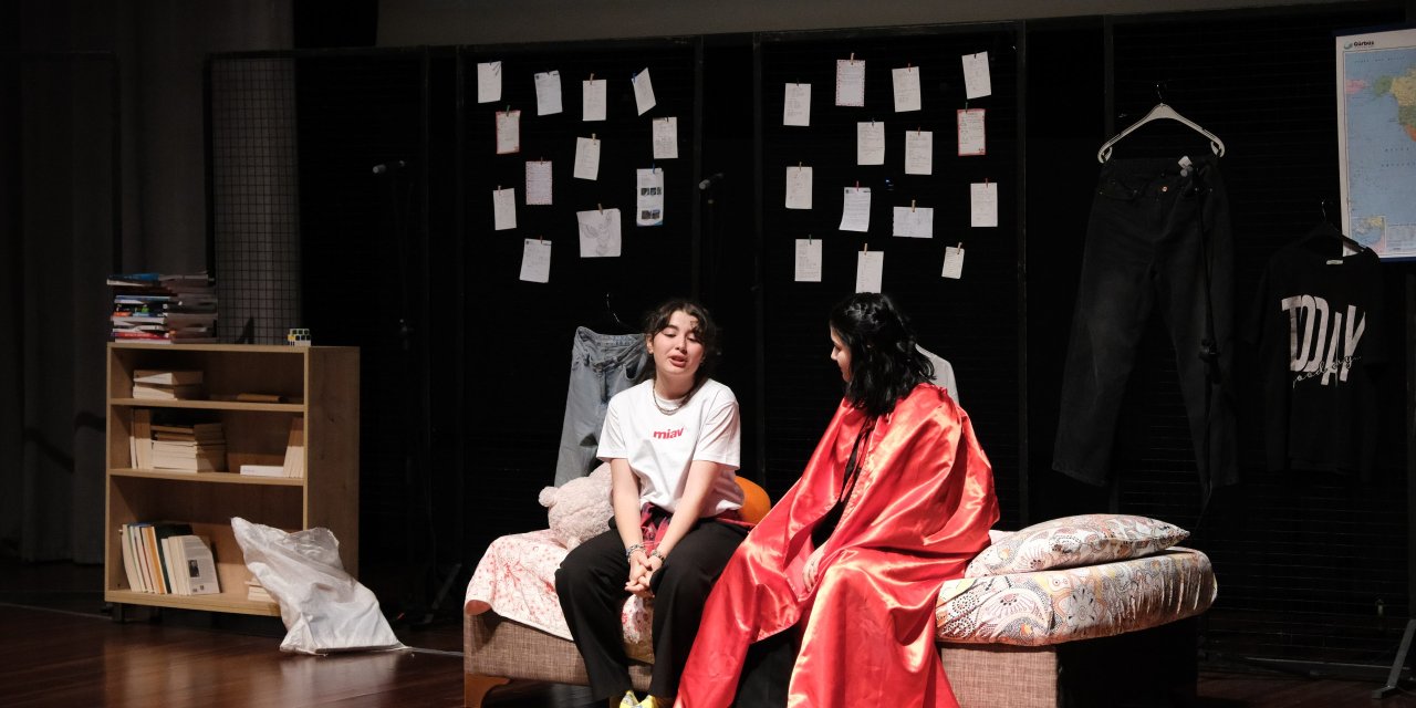 Konya'daki tiyatro oyunu izleyicilerin büyük beğenisini kazandı