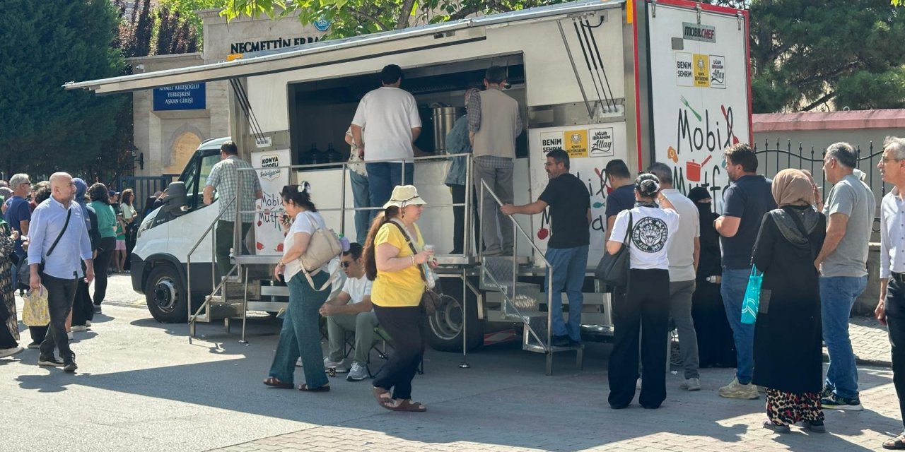Konya Büyükşehir, ailelerin YKS heyecanına ortak oldu