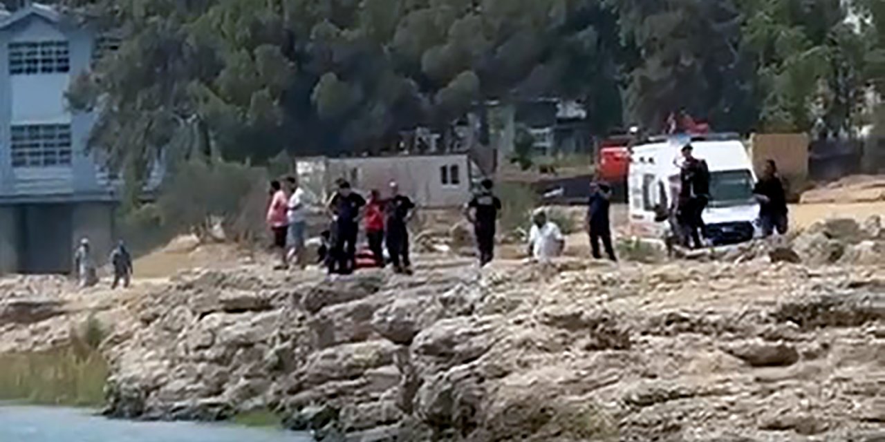 Serinlemek için girdiği baraj gölünde kayboldu