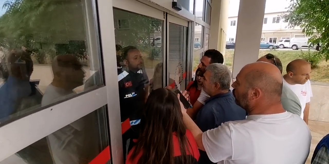 Sınava geç kaldı, sinir krizi geçirip hastaneye kaldırıldı