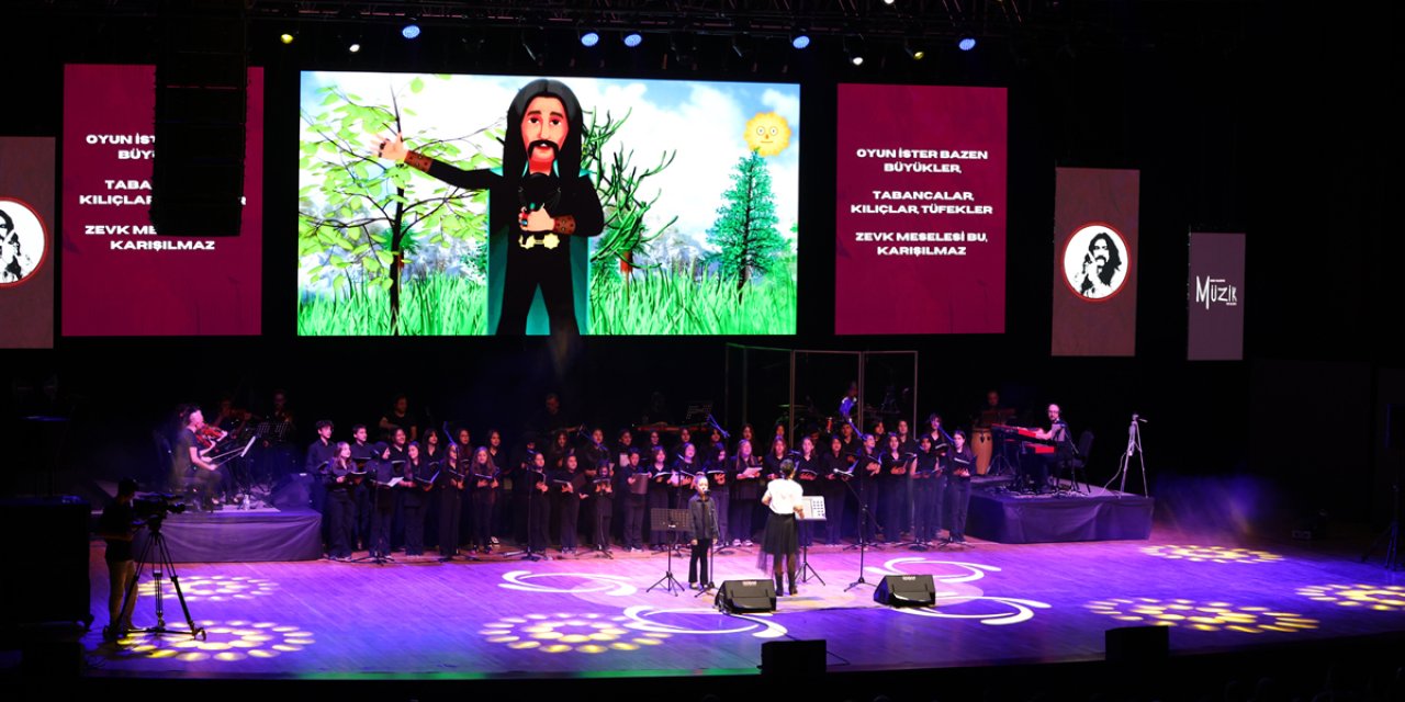 "Sarı Çizmeli Mehmet Ağa" Konyalıları coşturdu