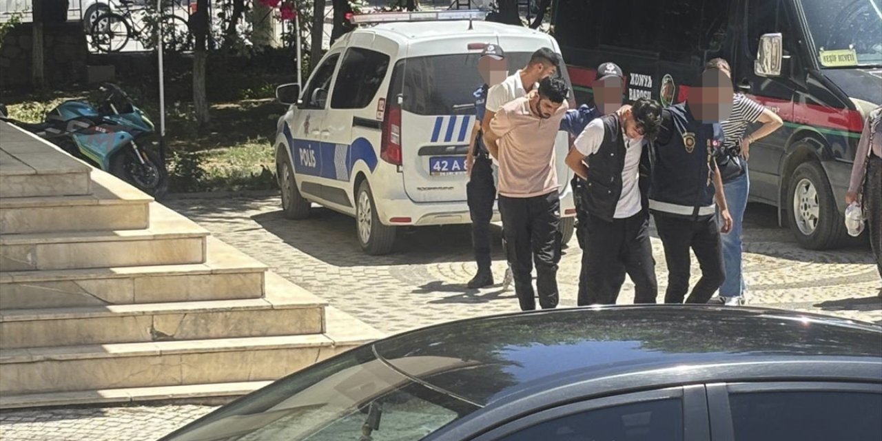 Konya'da uyuşturucu operasyonunda yakalanan 3 şüpheli tutuklandı
