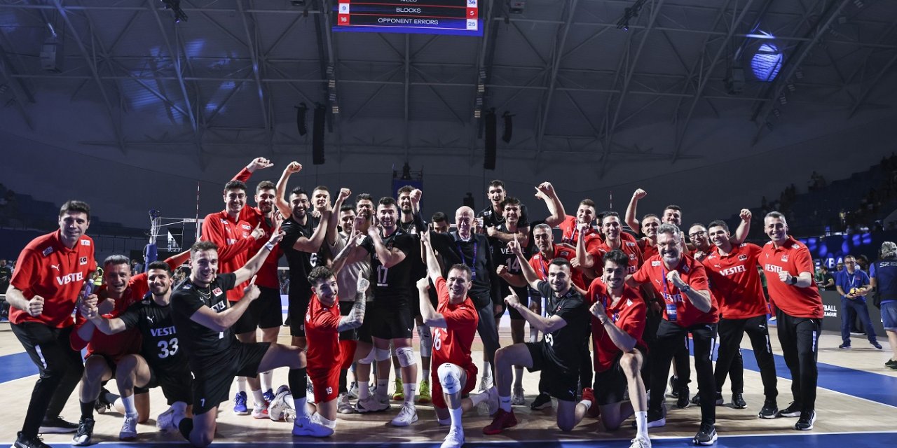 A Milli Erkek Voleybol Takımı, Bulgaristan'ı 3-0 mağlup etti