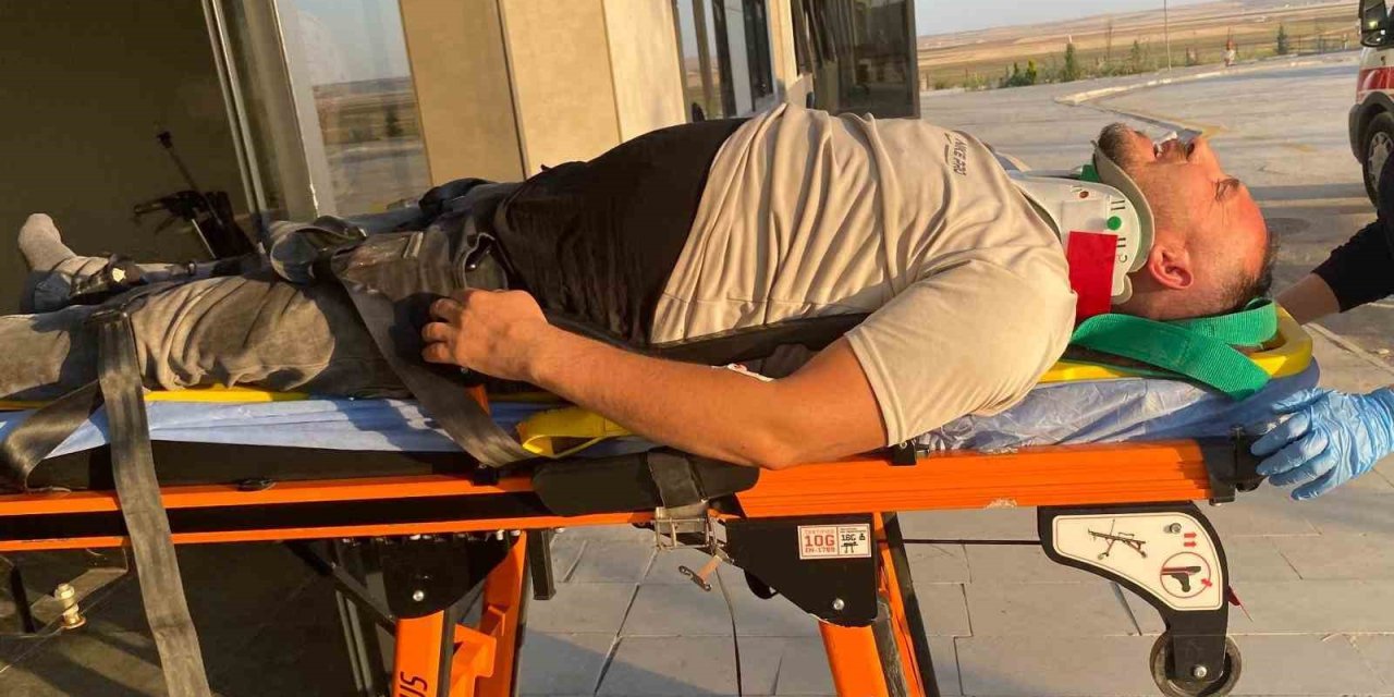 Konya'da otomobil  koyun sürüsüne çarptı