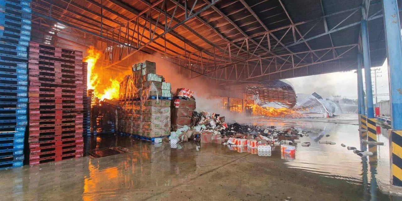 Kağıt fabrikasında yangın: 8 ölü, 26 yaralı