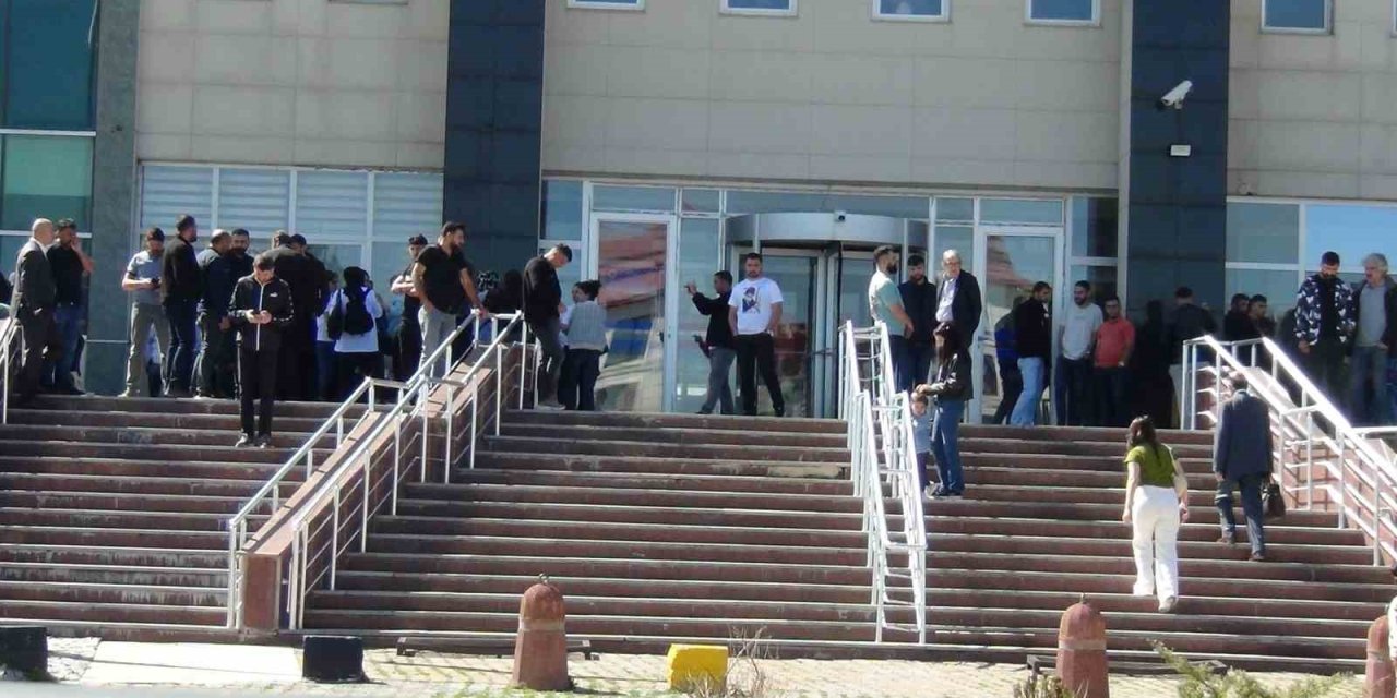 6 yaşındaki çocuğun ölümüne neden olan 5 sanığın yargılanmasına başlandı