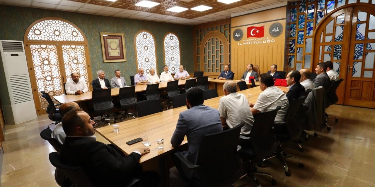 Konya'da müftüler toplantıda bir araya geldi