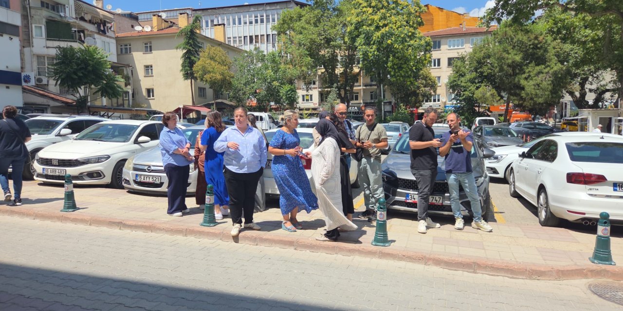 Son dakika gelişmesi! İstanbul'da hissedilen bir deprem meydana geldi