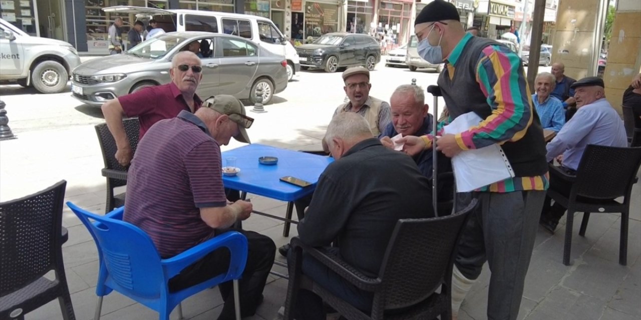 Dilenci kılığına girdi, 10 dakikada 340 TL topladı