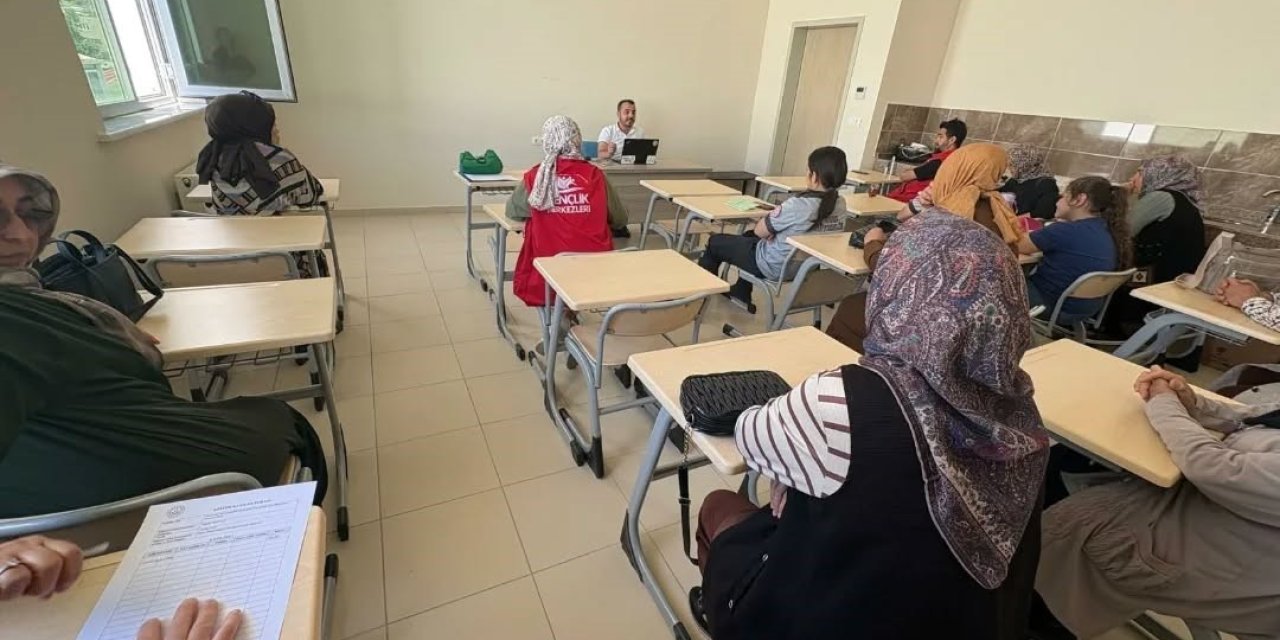 Bozkır’da finansal okuryazarlık ve aile değerleri eğitimi düzenlendi