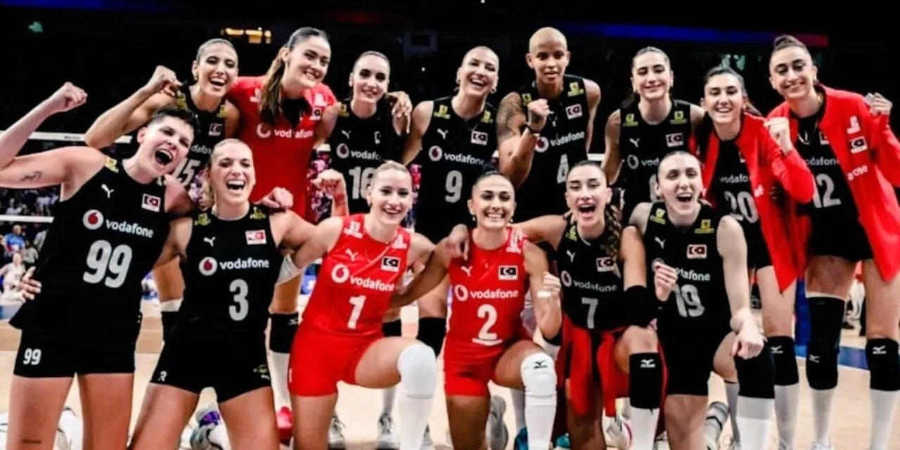 Filenin Sultanları set vermedi: Türkiye Hollanda'yı 3-0'la geçti!