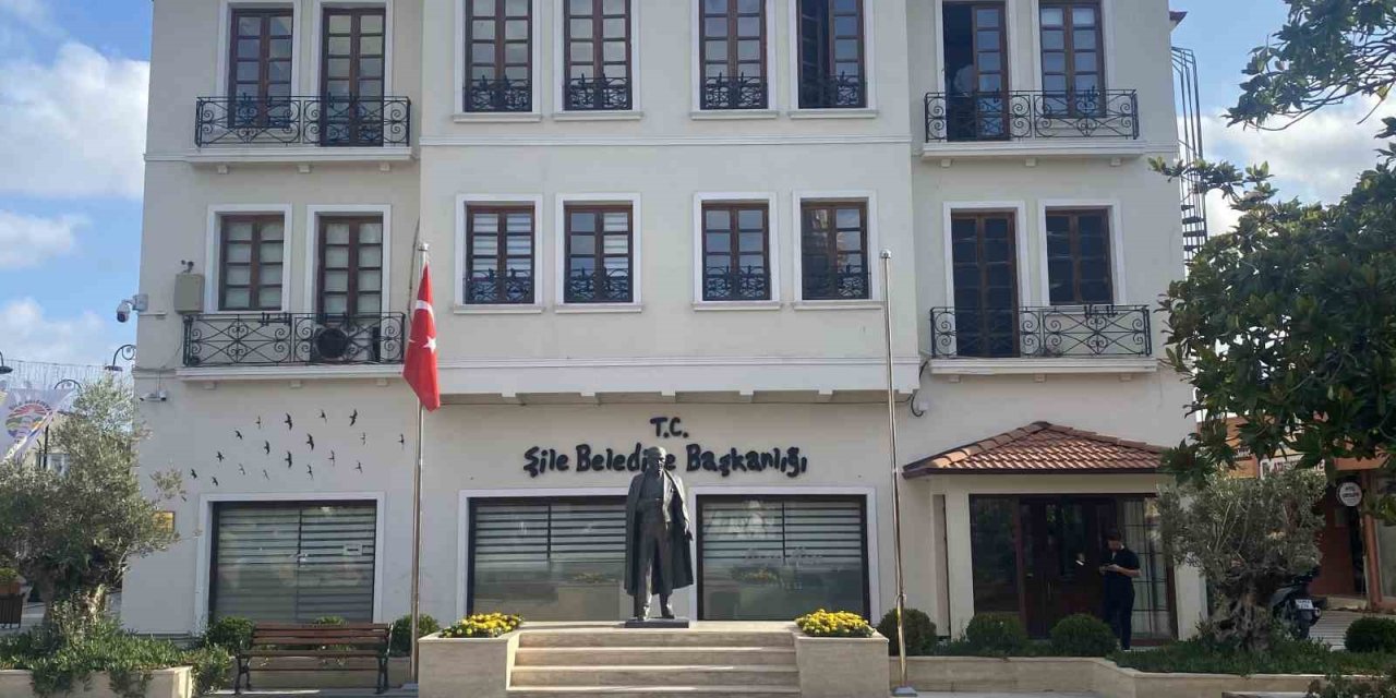 Şile Belediyesi’ne operasyon: Başkan Özgür Kabadayı gözaltına alındı