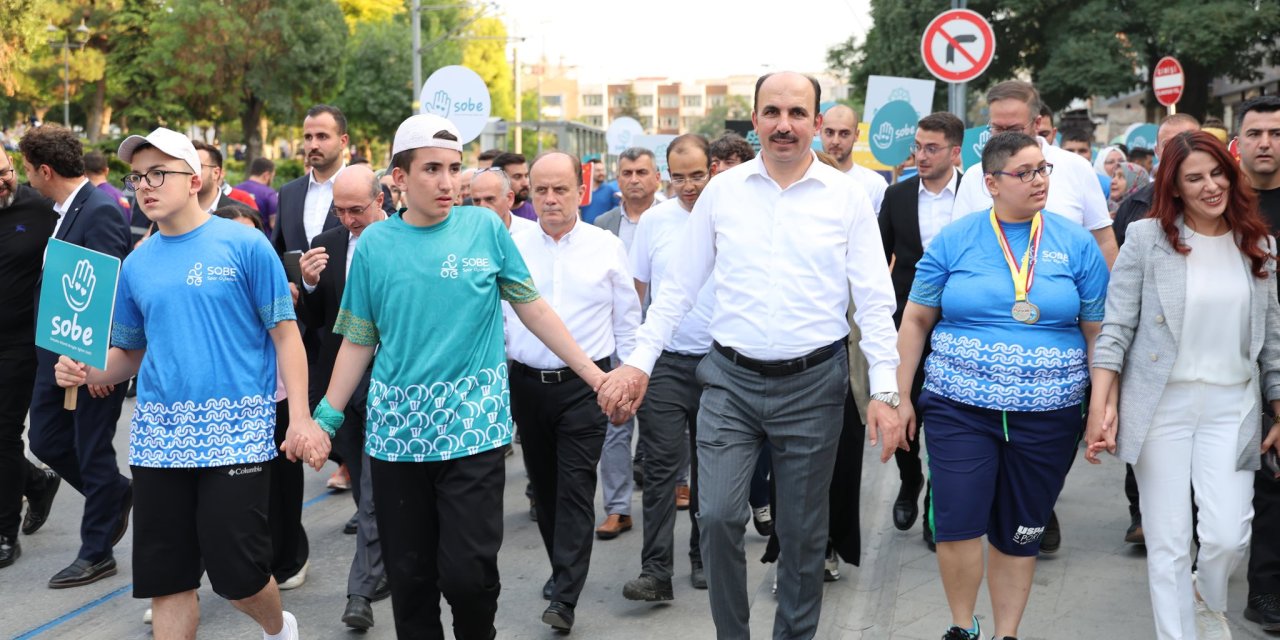 Konya'da SOBE Otizm Spor Oyunları, kortej yürüyüşüyle başladı